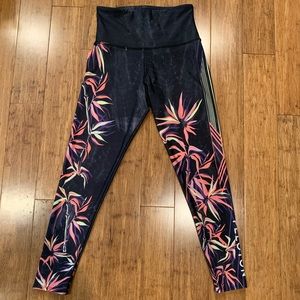 NWOT Peloton Onzie Origami Leggings Small